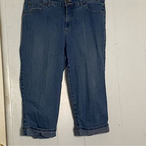 BandolinoBlu Cropped Cuffed Jeans Women’s size 16 Capri